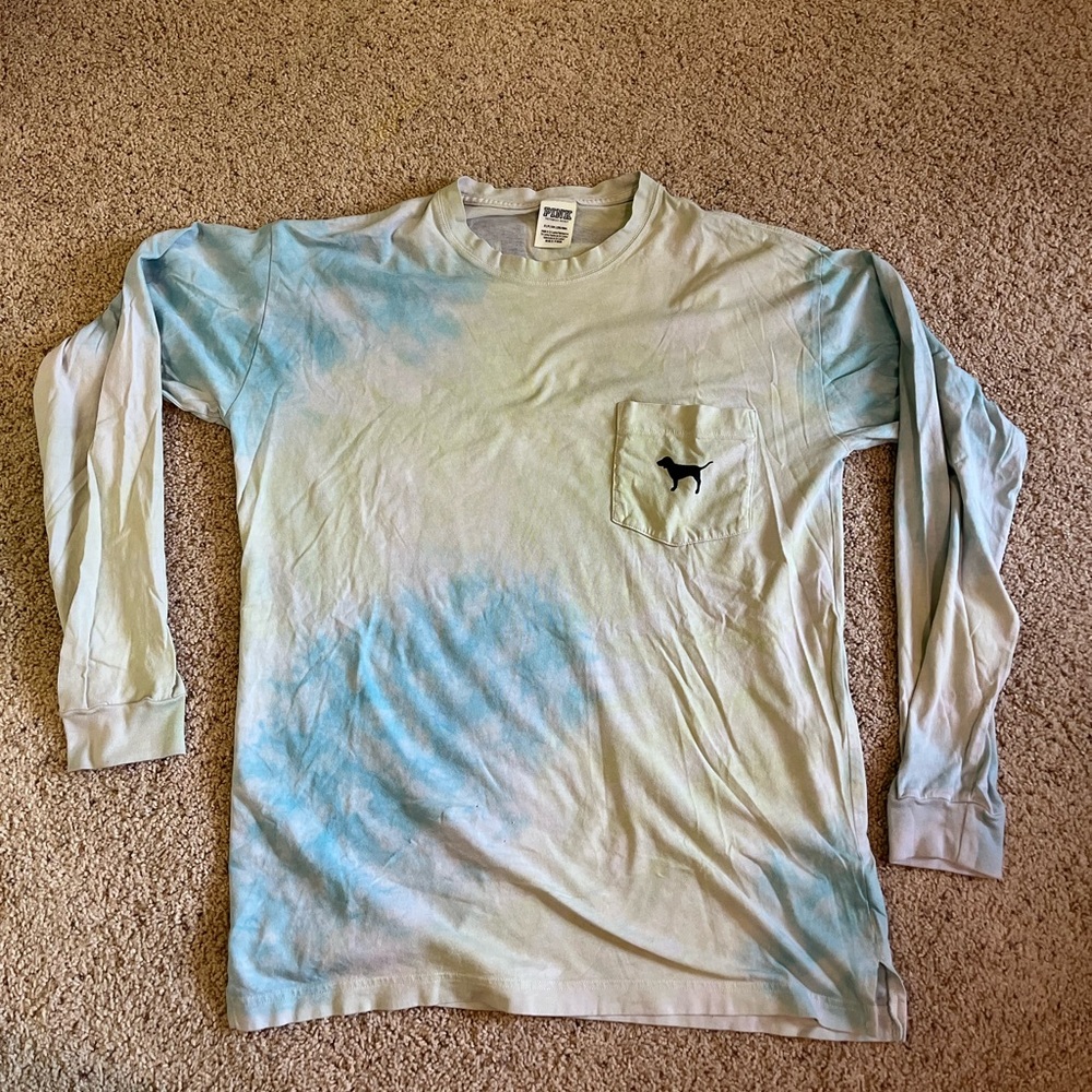 Victoria Secret LOVE PINK shirt